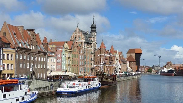 Motława i Żuraw — Gdańsk niedaleko Baru Turystycznego
